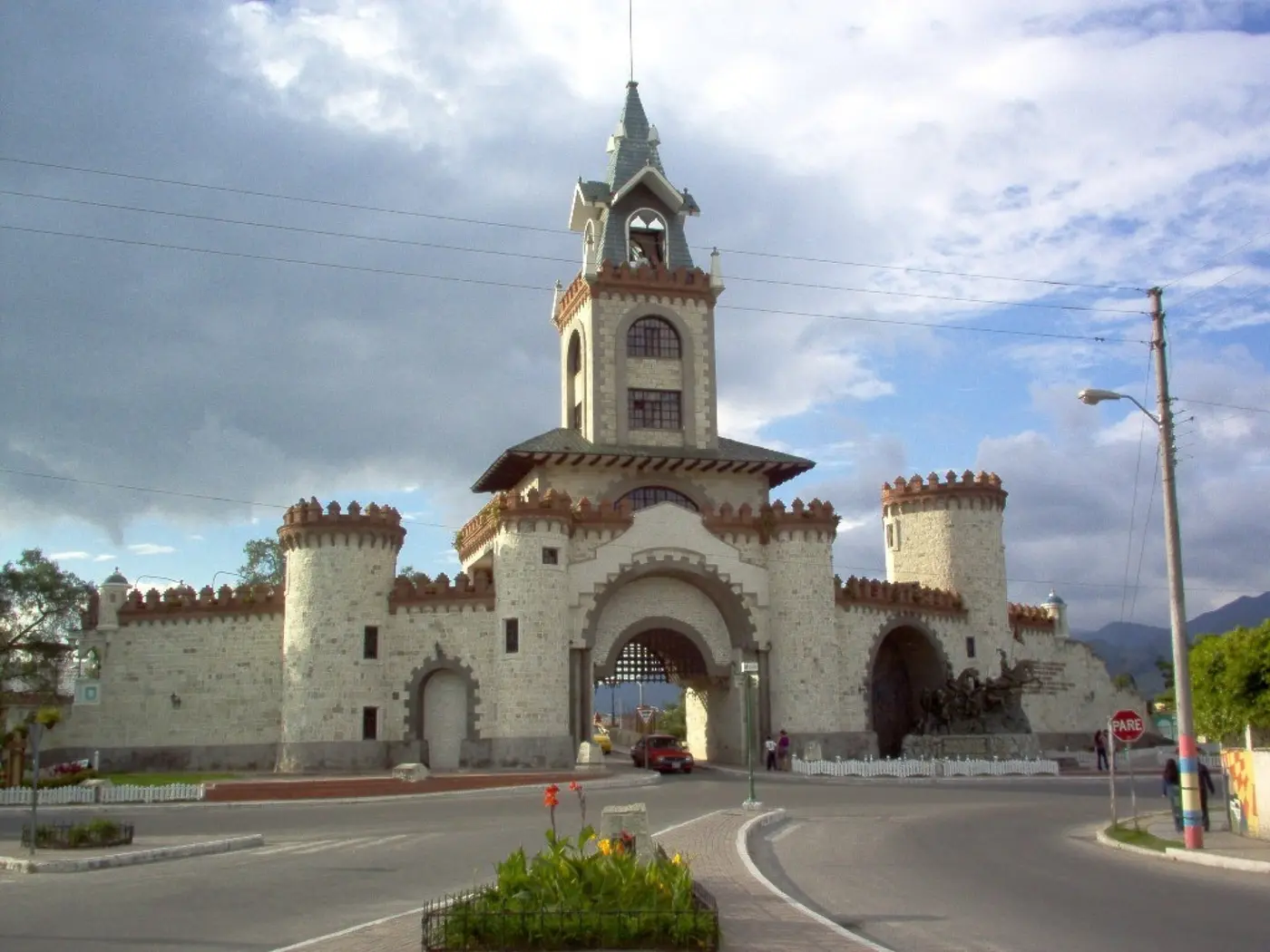 Puerta de la Ciudad in Loja